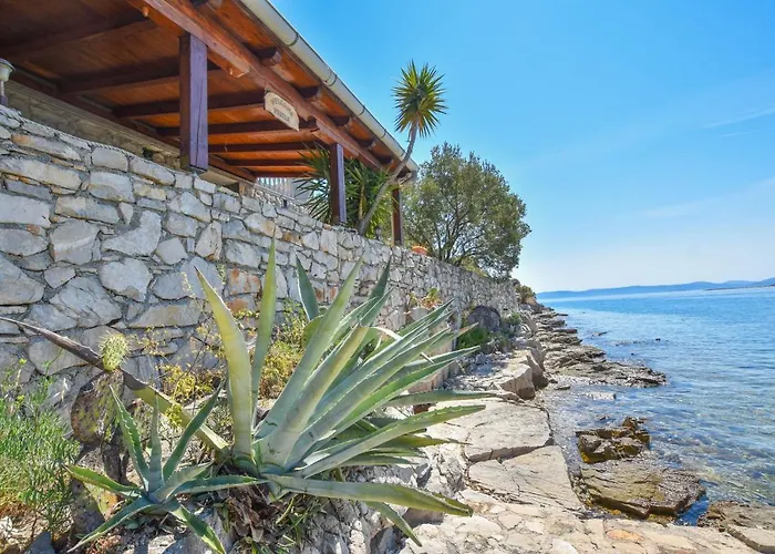 House Vesela Дом отдыха Ткон