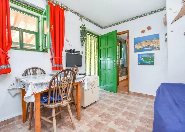 بيت للعطل House Vesela تكون