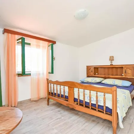 House Vesela Holiday home