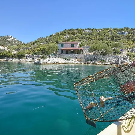 House Vesela Holiday home Tkon