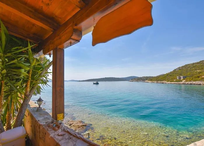 펜션 House Vesela 트콘